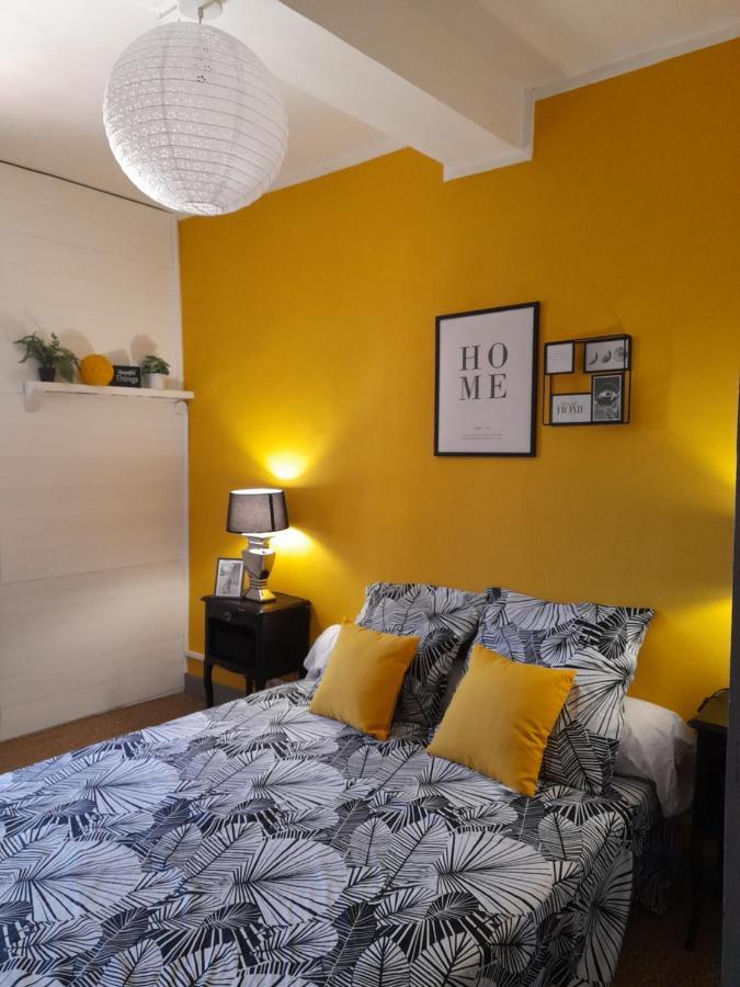 B&B Chambres "Chez Meme Germaine" Caramany Bagian luar foto