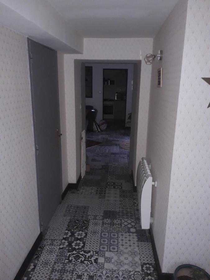 B&B Chambres "Chez Meme Germaine" Caramany Bagian luar foto
