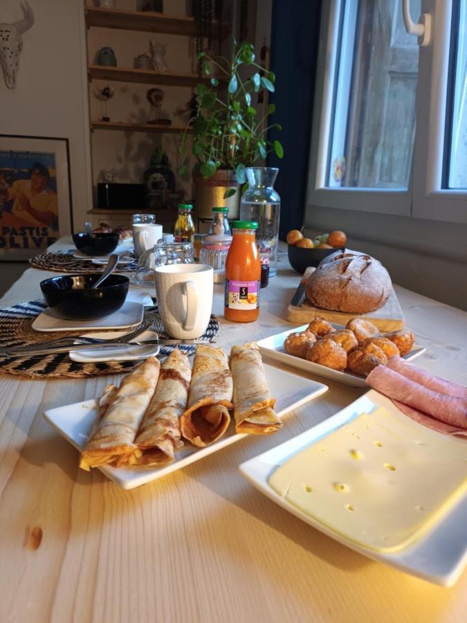 B&B Chambres "Chez Meme Germaine" Caramany Bagian luar foto