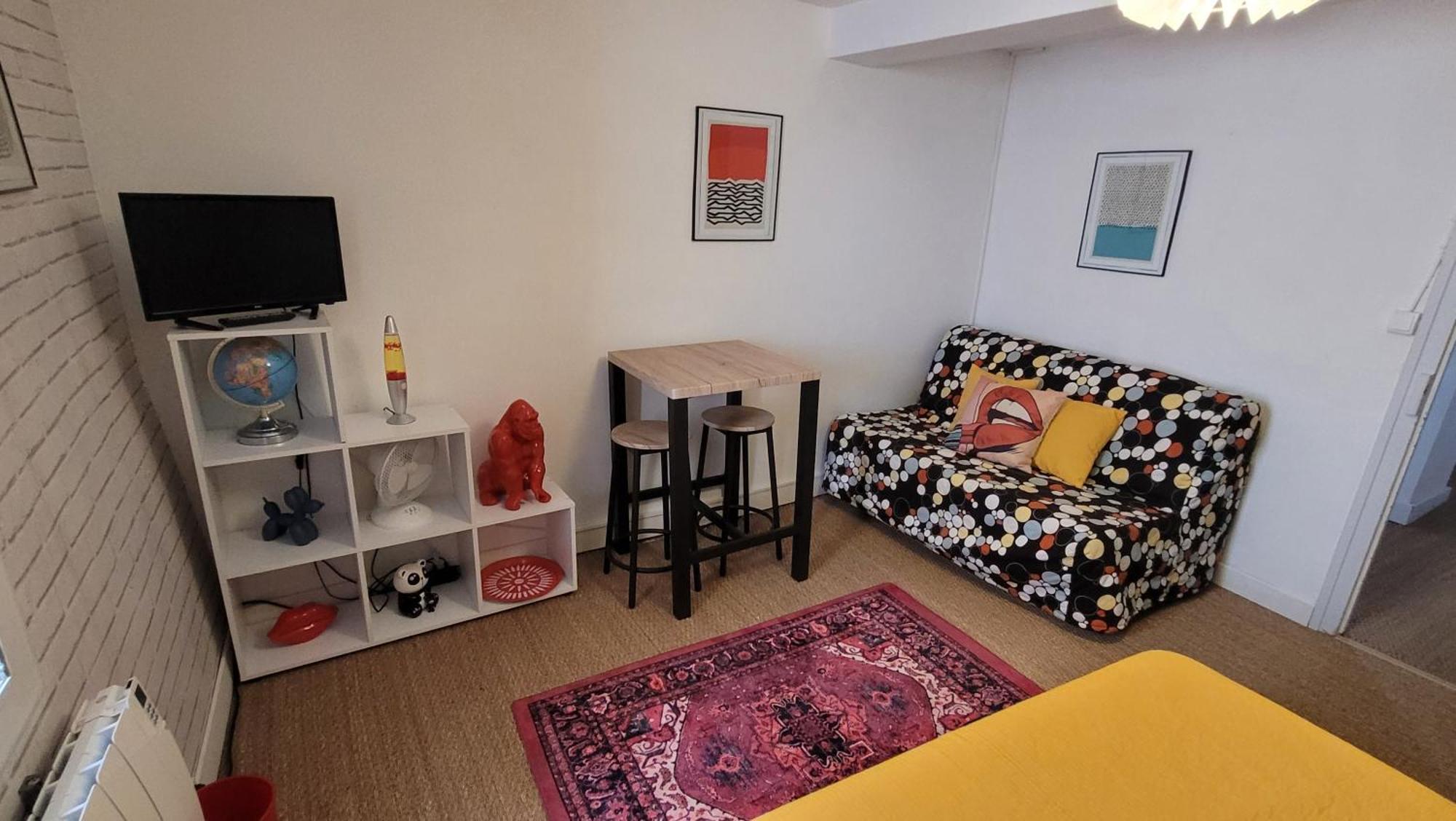 B&B Chambres "Chez Meme Germaine" Caramany Bagian luar foto