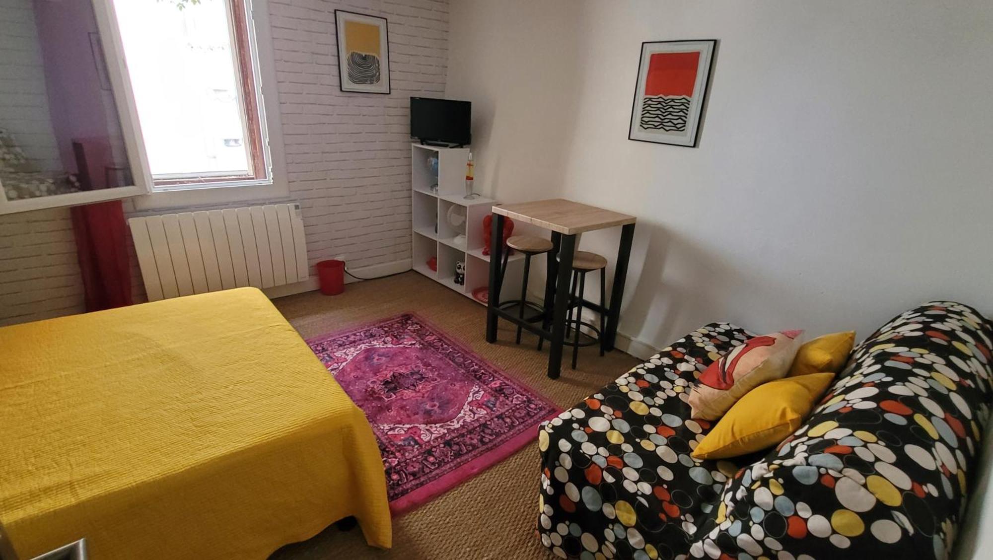 B&B Chambres "Chez Meme Germaine" Caramany Bagian luar foto